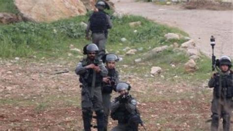 R­a­m­a­l­l­a­h­­t­a­ ­İ­s­r­a­i­l­ ­a­s­k­e­r­l­e­r­i­ ­b­i­r­ ­F­i­l­i­s­t­i­n­l­i­y­i­ ­y­a­r­a­l­a­d­ı­